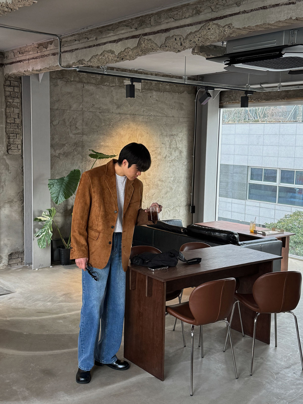 블레이저 모델 착용 이미지-S138L11
