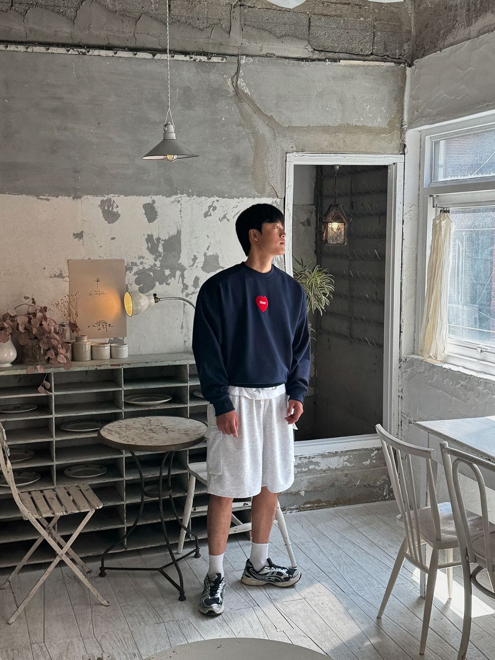 긴팔 티셔츠 모델 착용 이미지-S125L20