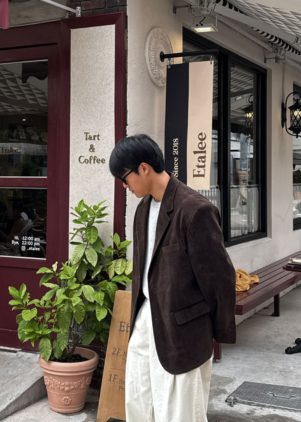 블레이저 모델 착용 이미지-S142L12