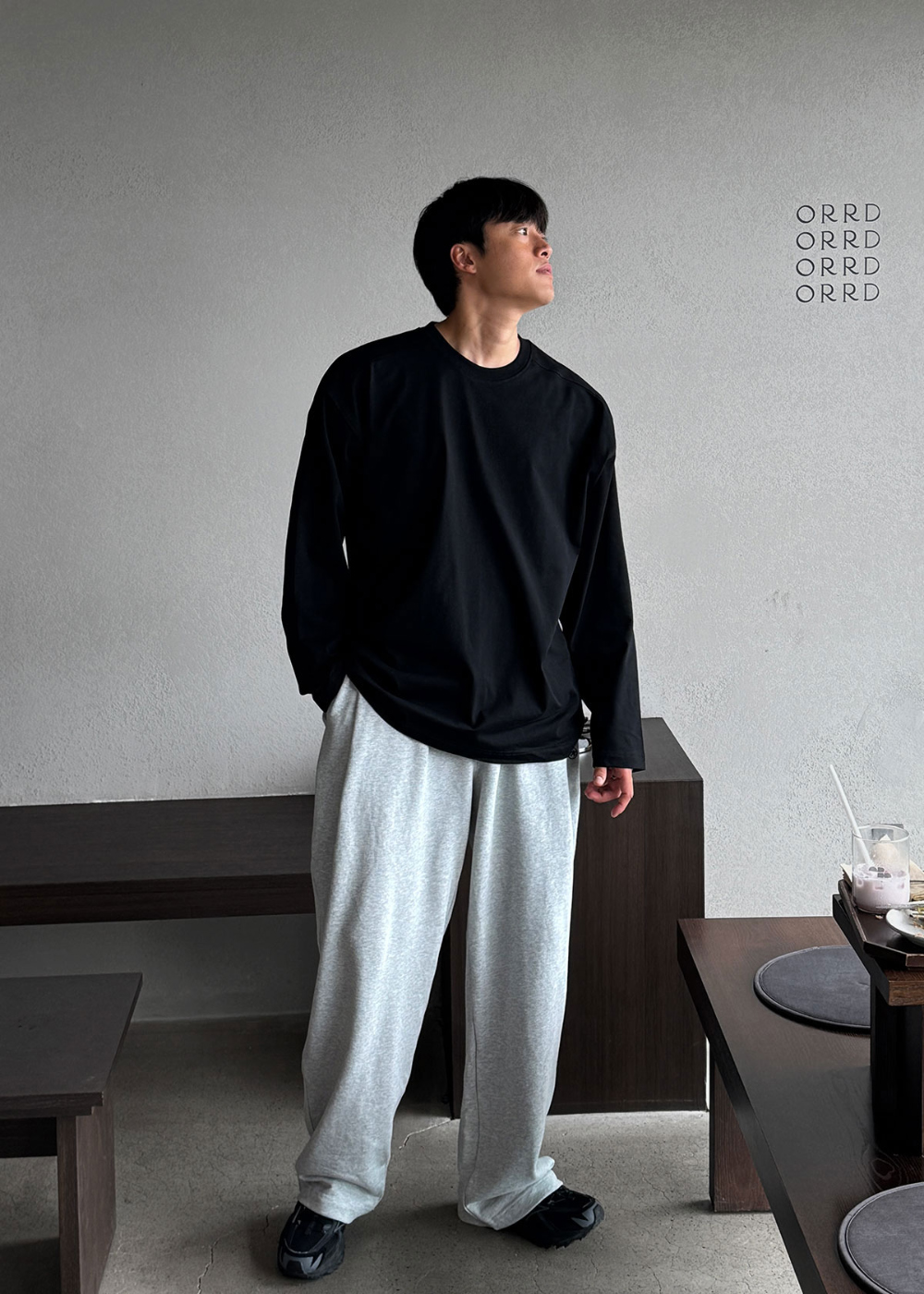 긴팔 티셔츠 모델 착용 이미지-S172L24