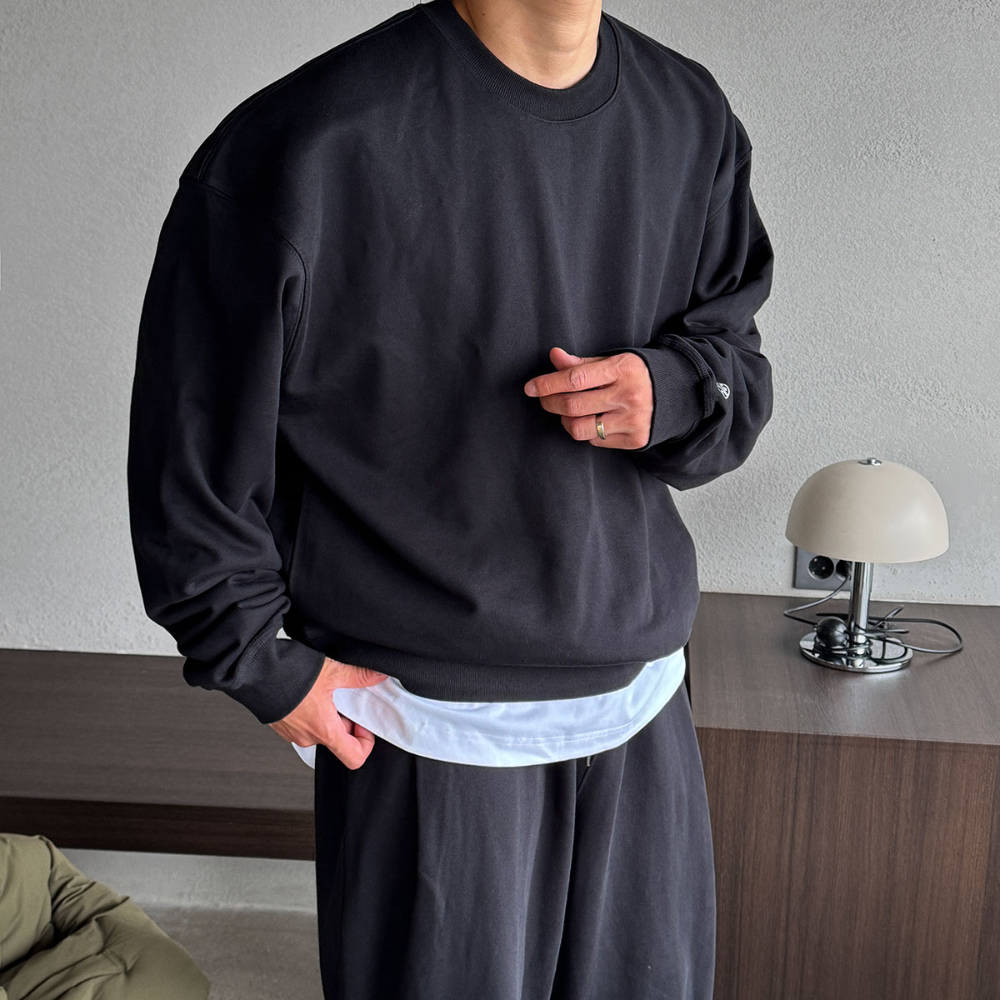 긴팔 티셔츠 모델 착용 이미지-S185L42