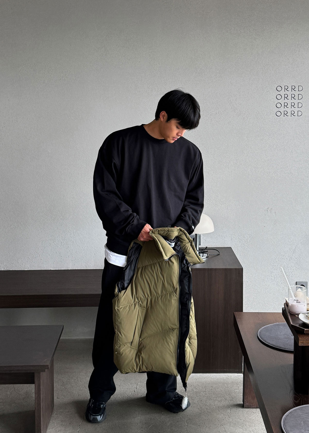 패딩 모델 착용 이미지-S151L13