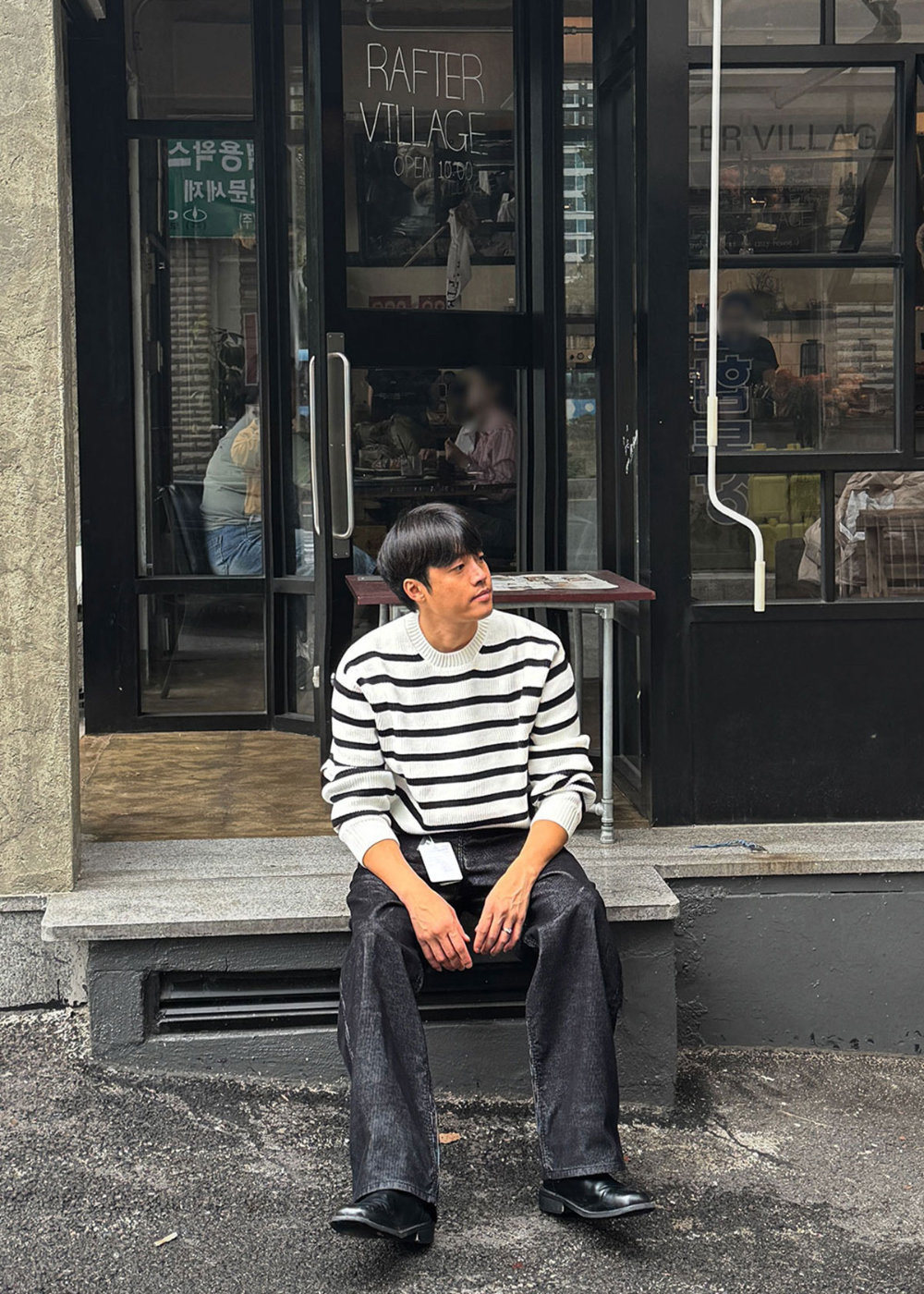 긴팔 티셔츠 모델 착용 이미지-S191L58