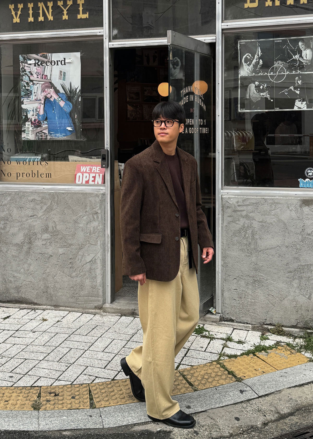 블레이저 모델 착용 이미지-S149L8