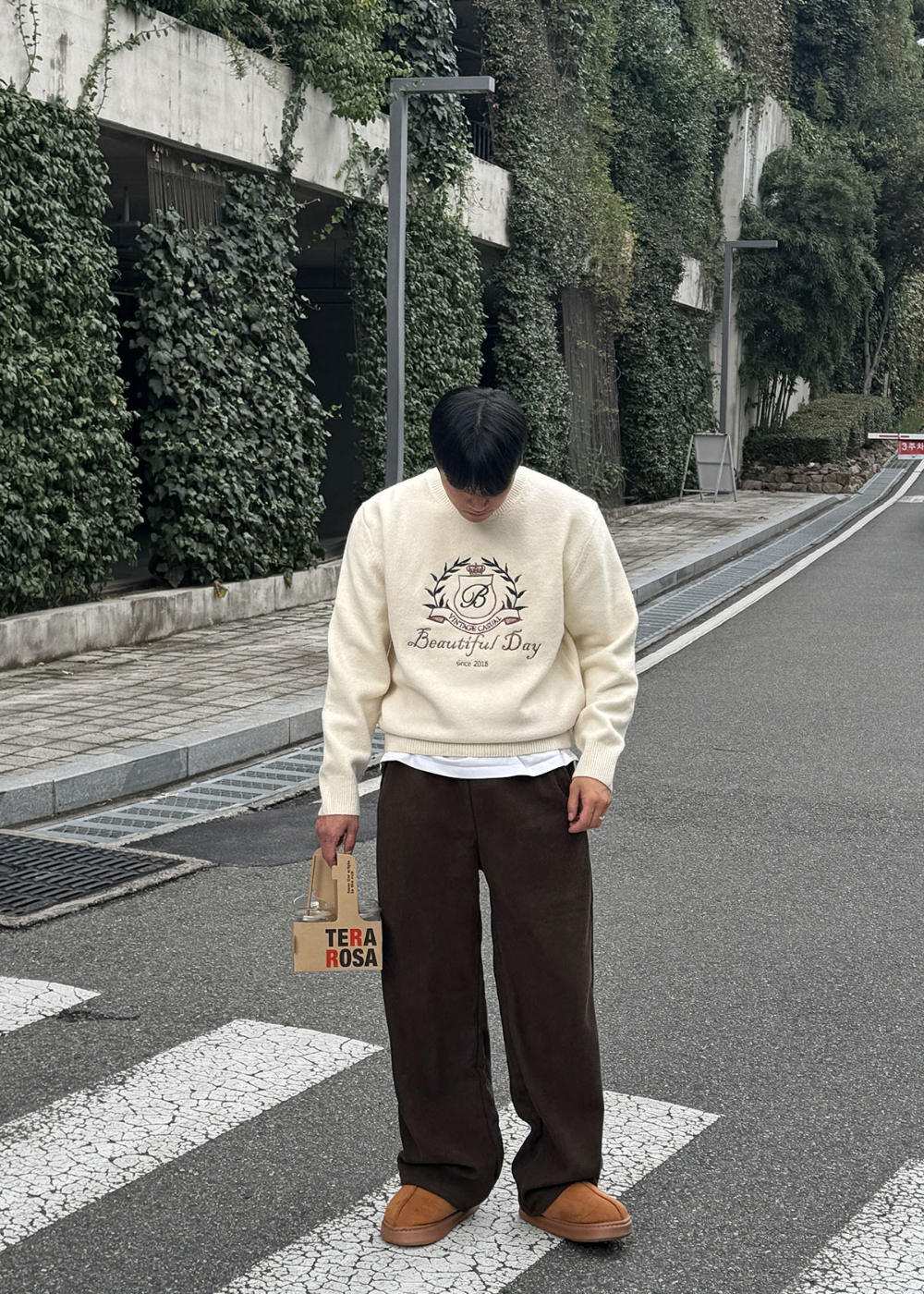 긴팔 티셔츠 모델 착용 이미지-S140L7