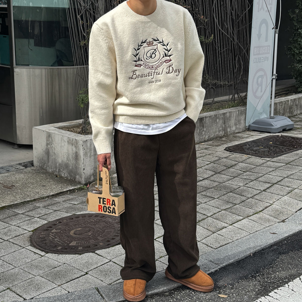 긴팔 티셔츠 모델 착용 이미지-S140L1