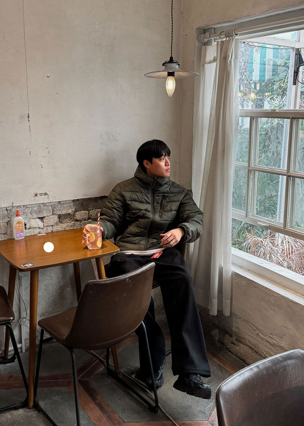 패딩 모델 착용 이미지-S175L13