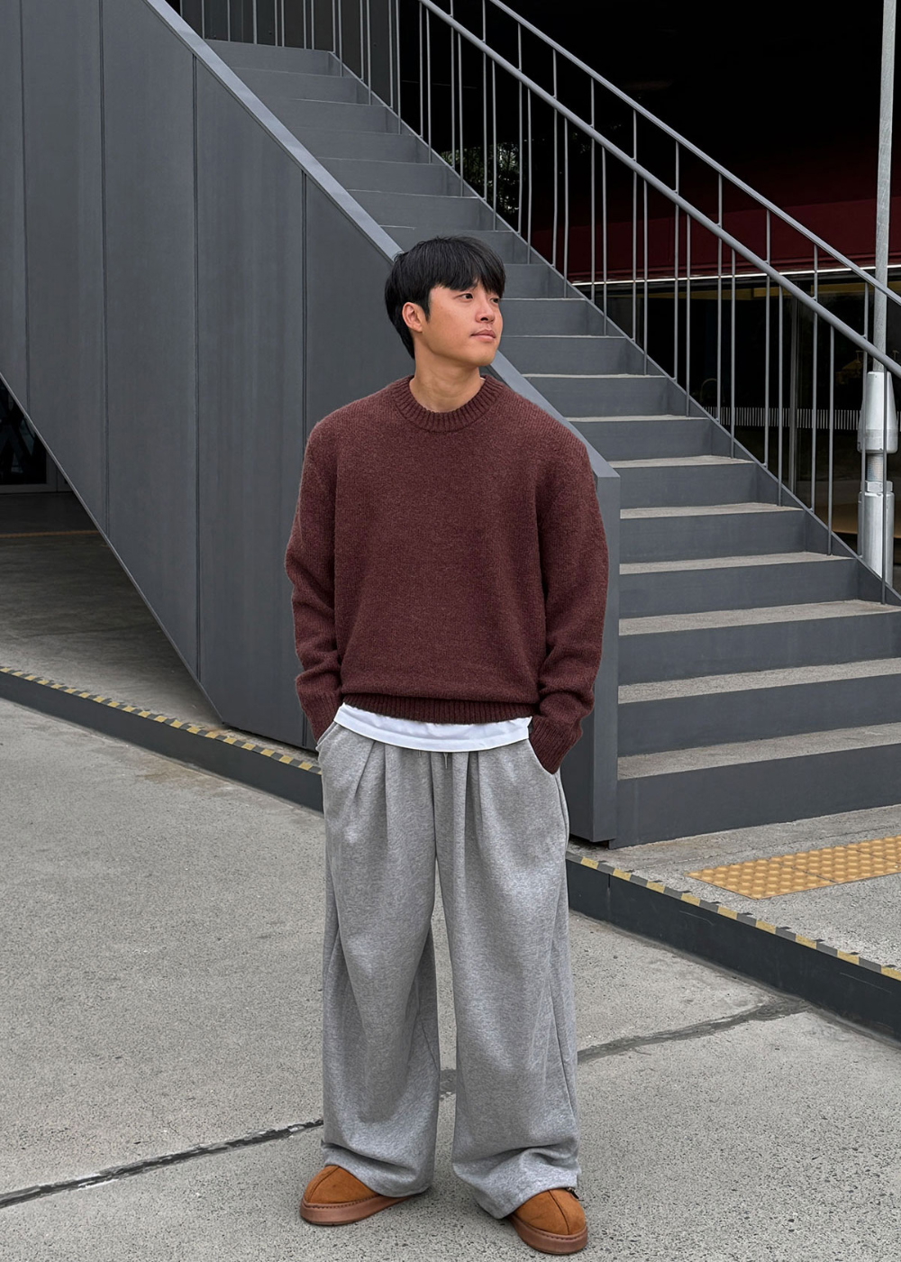 긴팔 티셔츠 모델 착용 이미지-S154L26