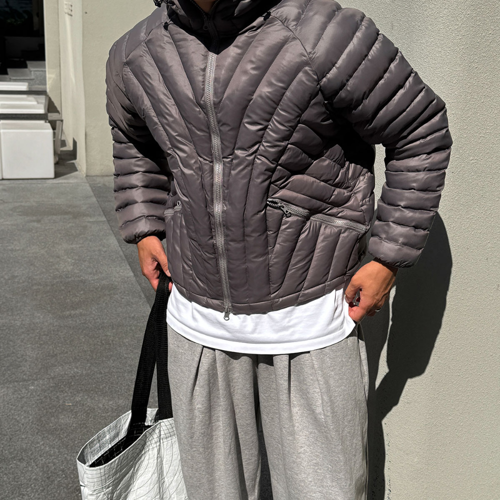 模特兒配戴墊肩的圖片 - S177L16