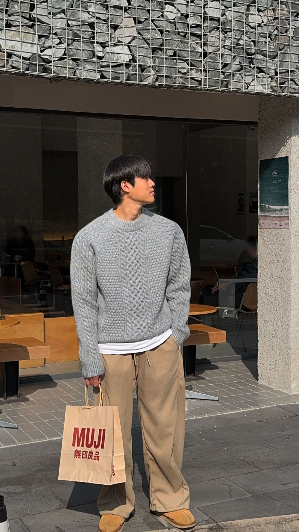 긴팔 티셔츠 모델 착용 이미지-S166L25