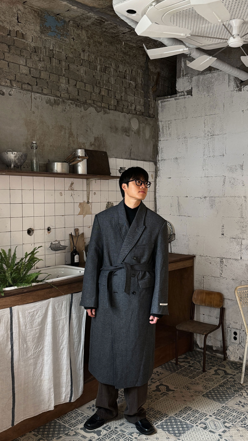 바지 모델 착용 이미지-S150L8