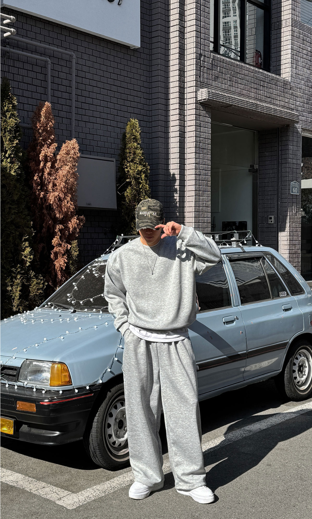 긴팔 티셔츠 모델 착용 이미지-S146L12