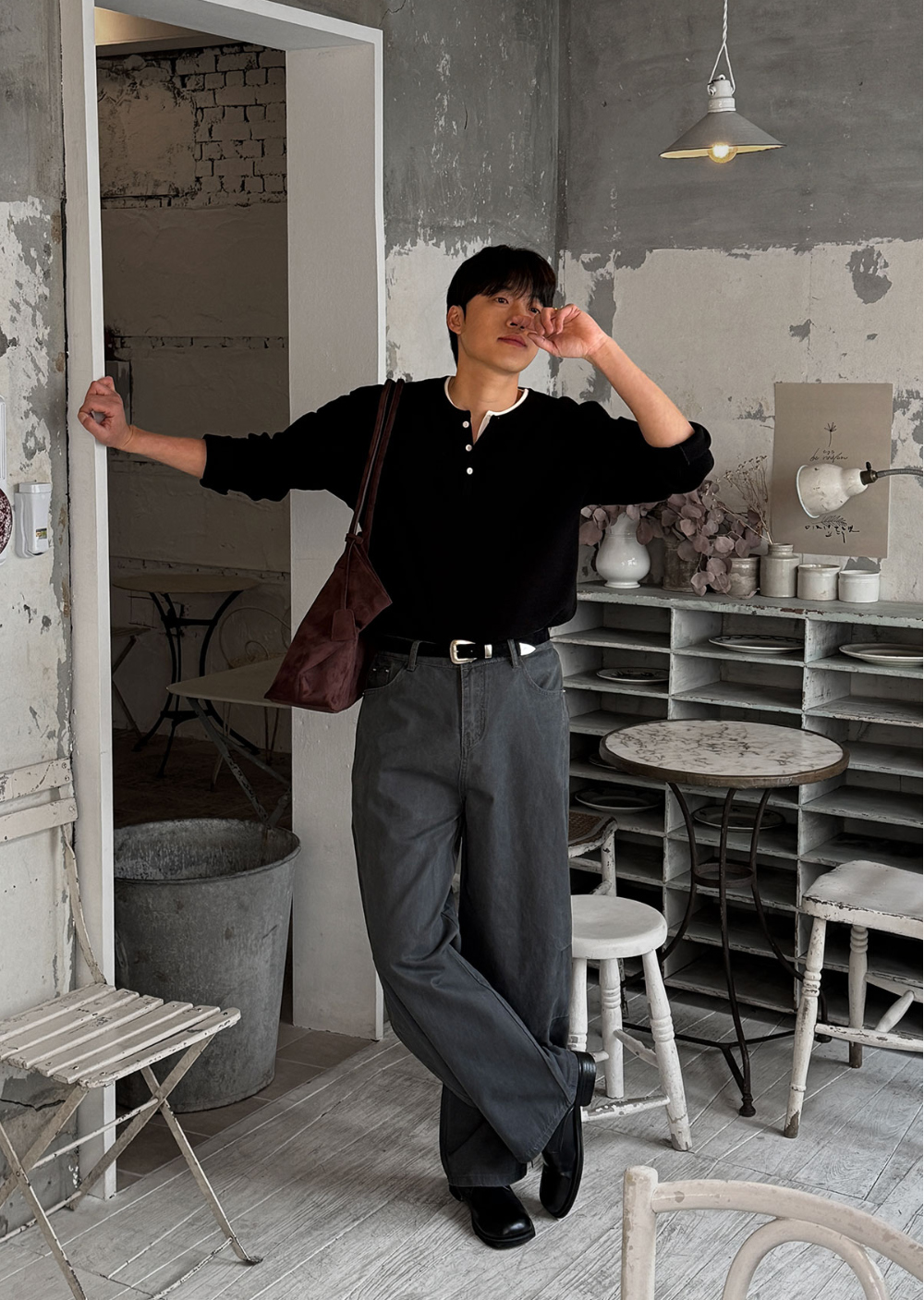 가방 모델 착용 이미지-S127L46