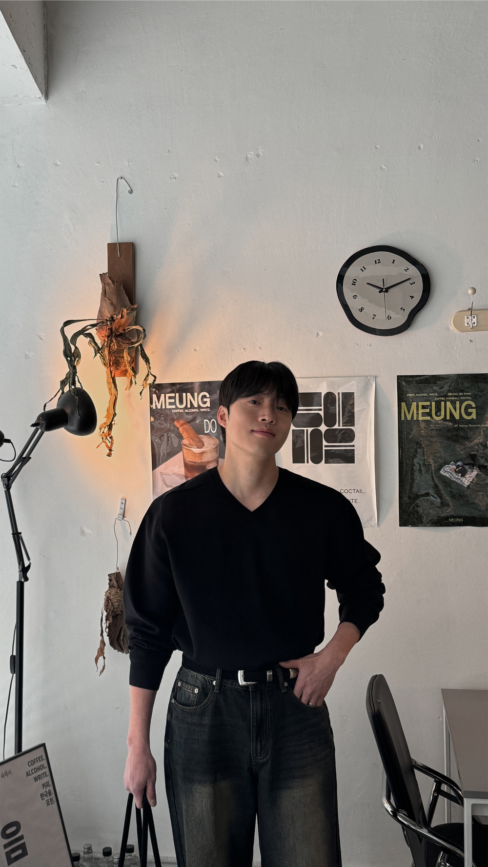 긴팔 티셔츠 모델 착용 이미지-S177L20