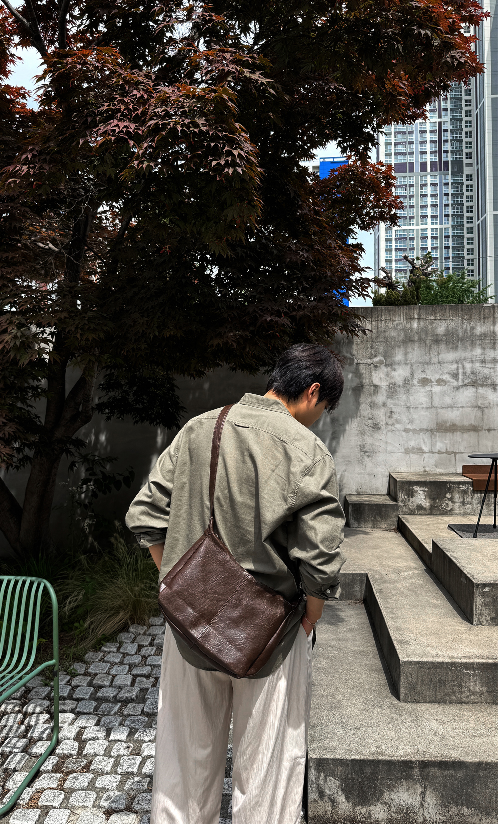 가방 모델 착용 이미지-S205L22