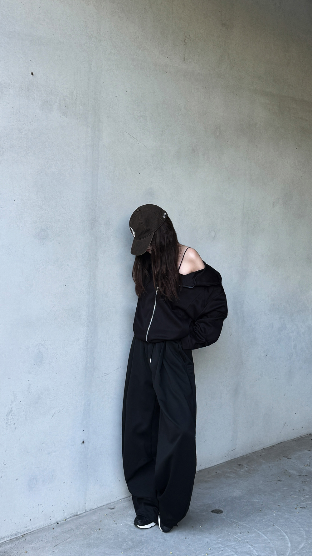 바지 모델 착용 이미지-S208L6