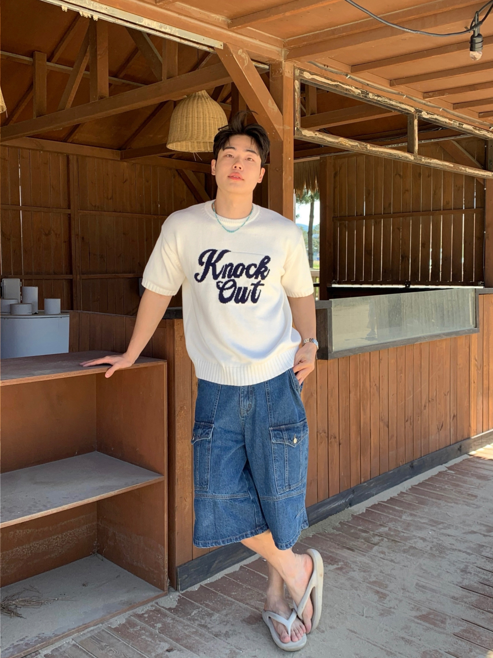 반팔 티셔츠 모델 착용 이미지-S1L27