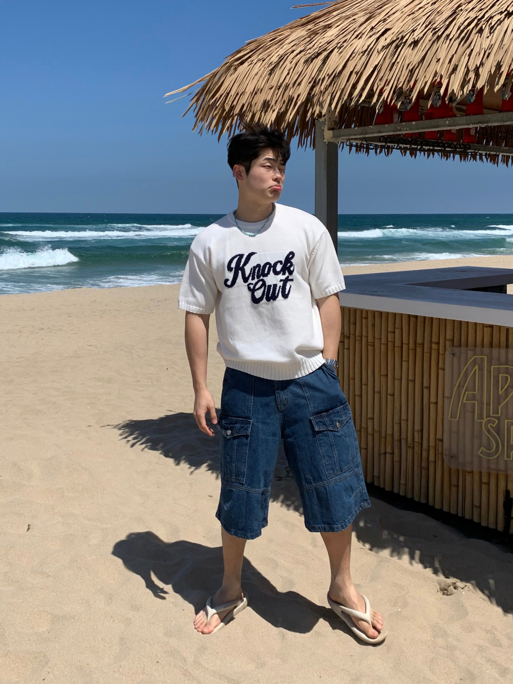 반팔 티셔츠 모델 착용 이미지-S1L40