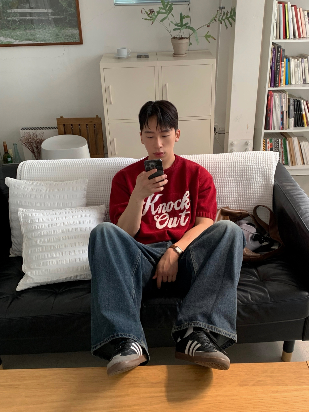 반팔 티셔츠 모델 착용 이미지-S1L46