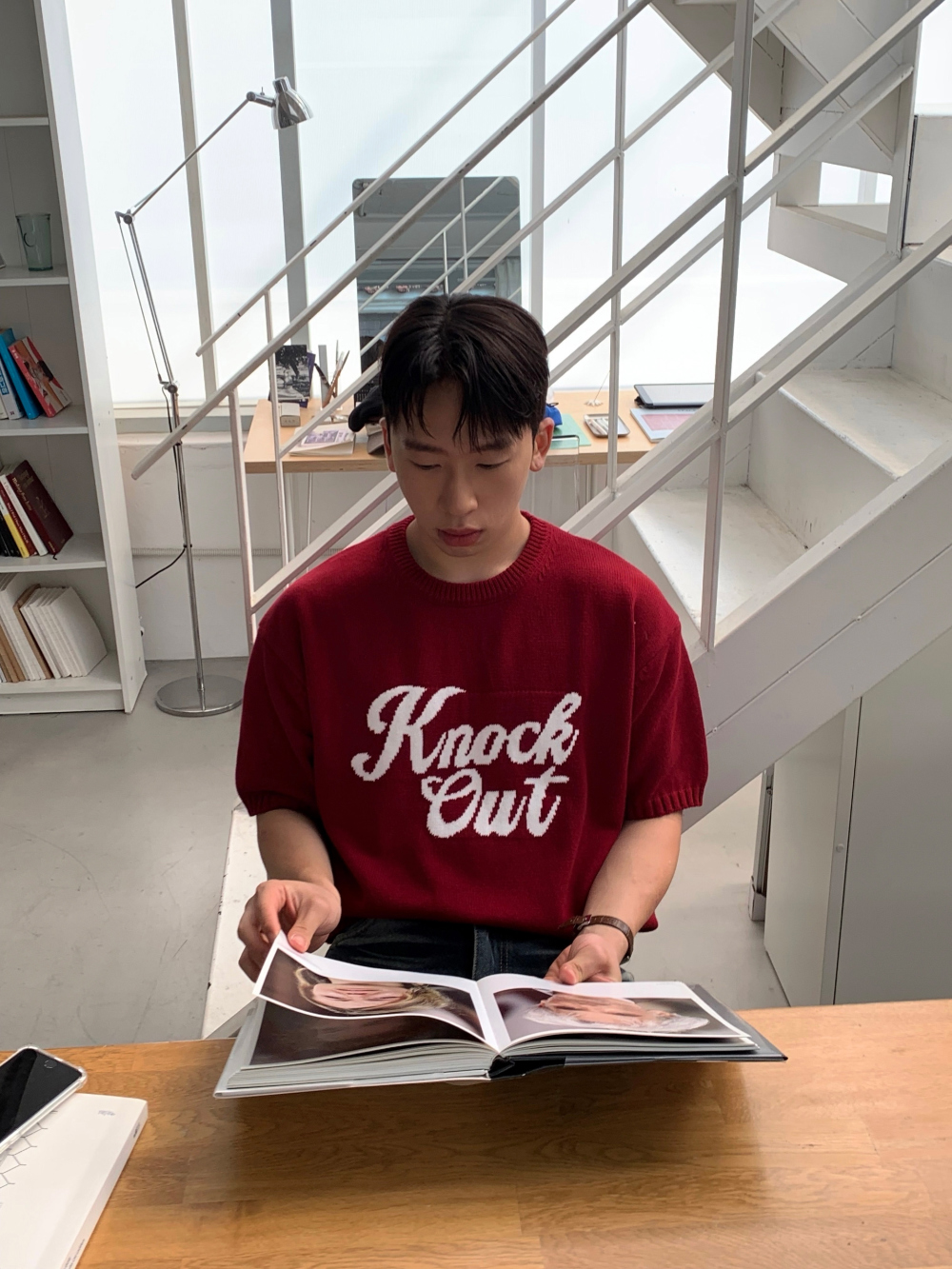 반팔 티셔츠 모델 착용 이미지-S1L55