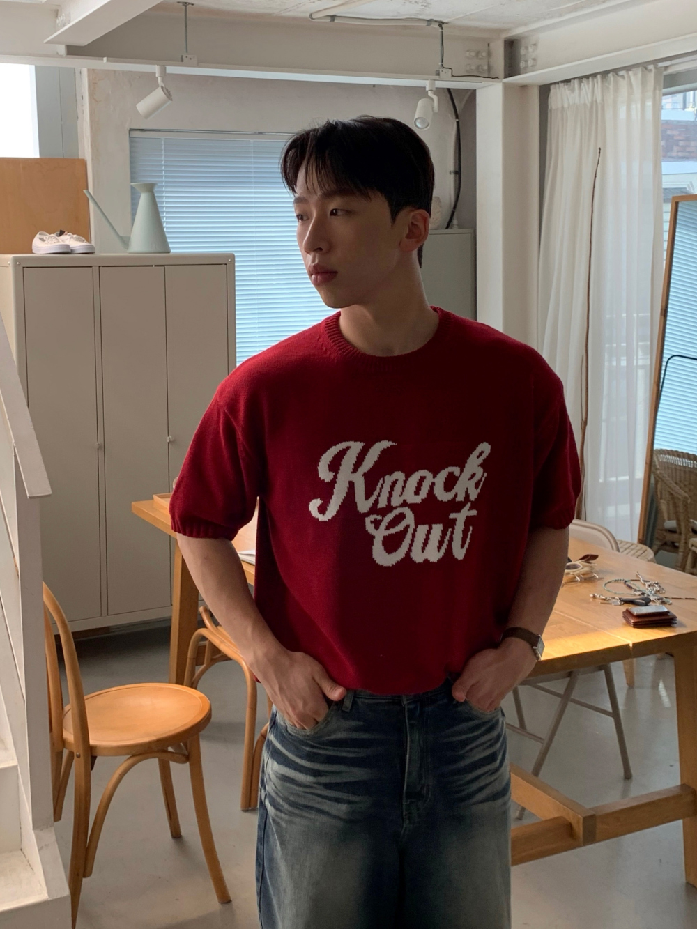 반팔 티셔츠 모델 착용 이미지-S1L48