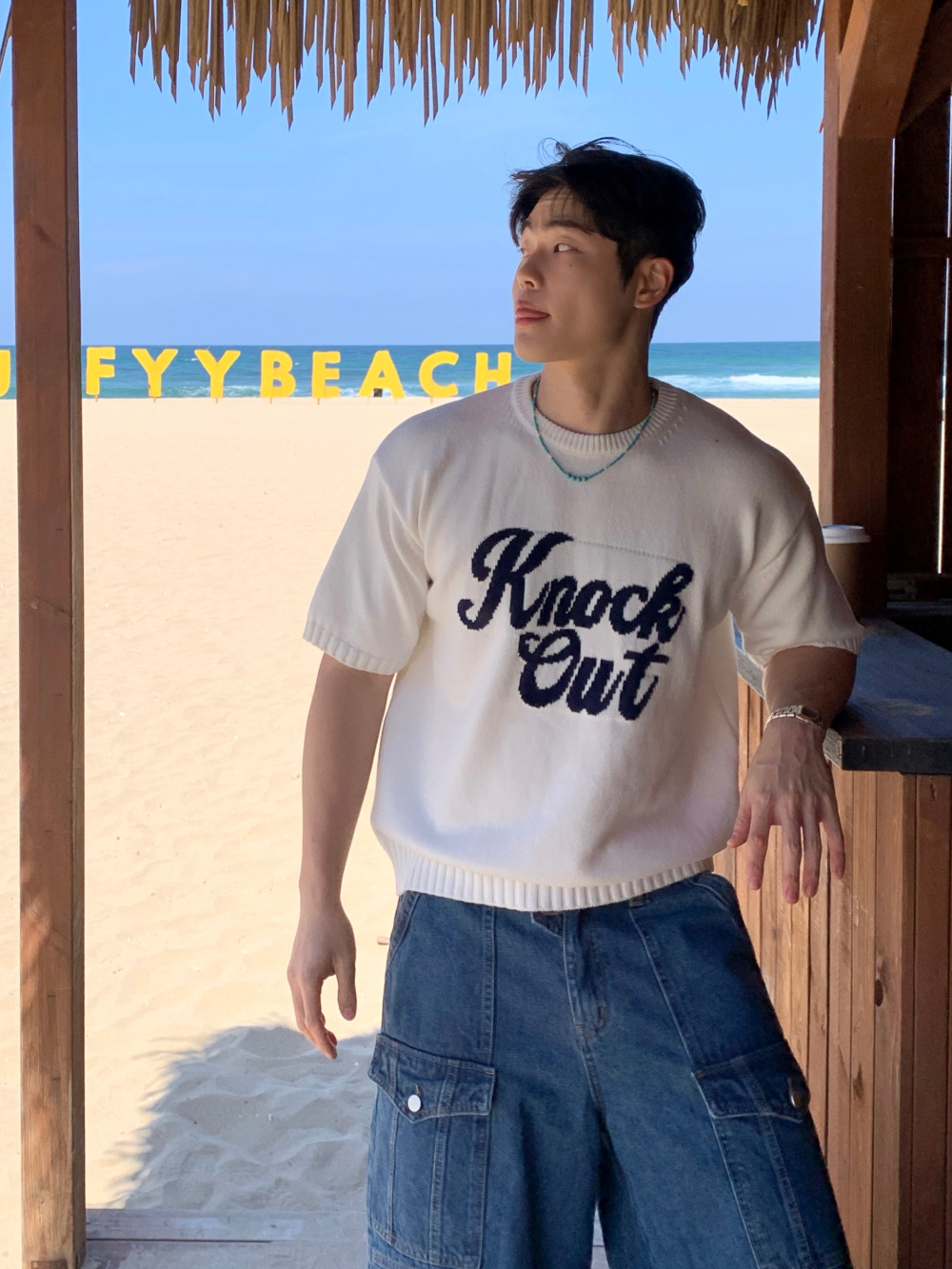 반팔 티셔츠 모델 착용 이미지-S1L24