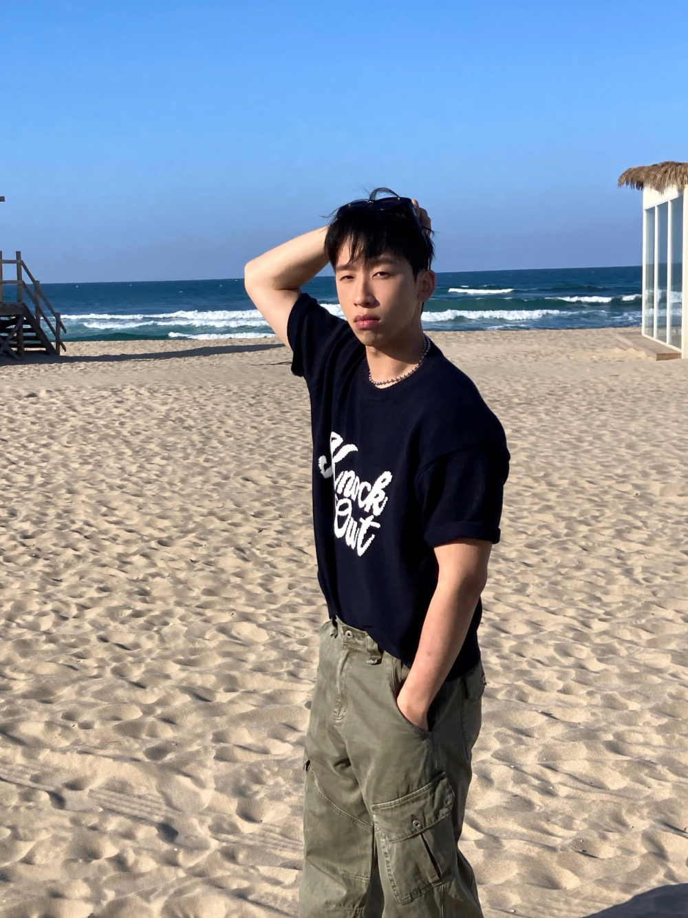 반팔 티셔츠 모델 착용 이미지-S1L10