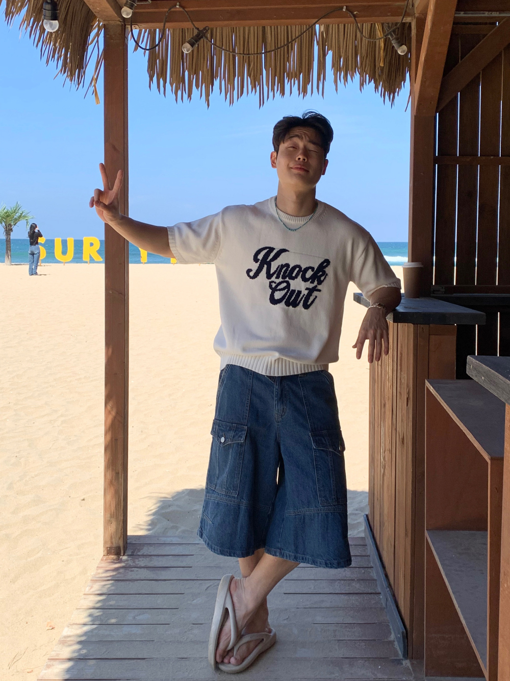 반팔 티셔츠 모델 착용 이미지-S1L21