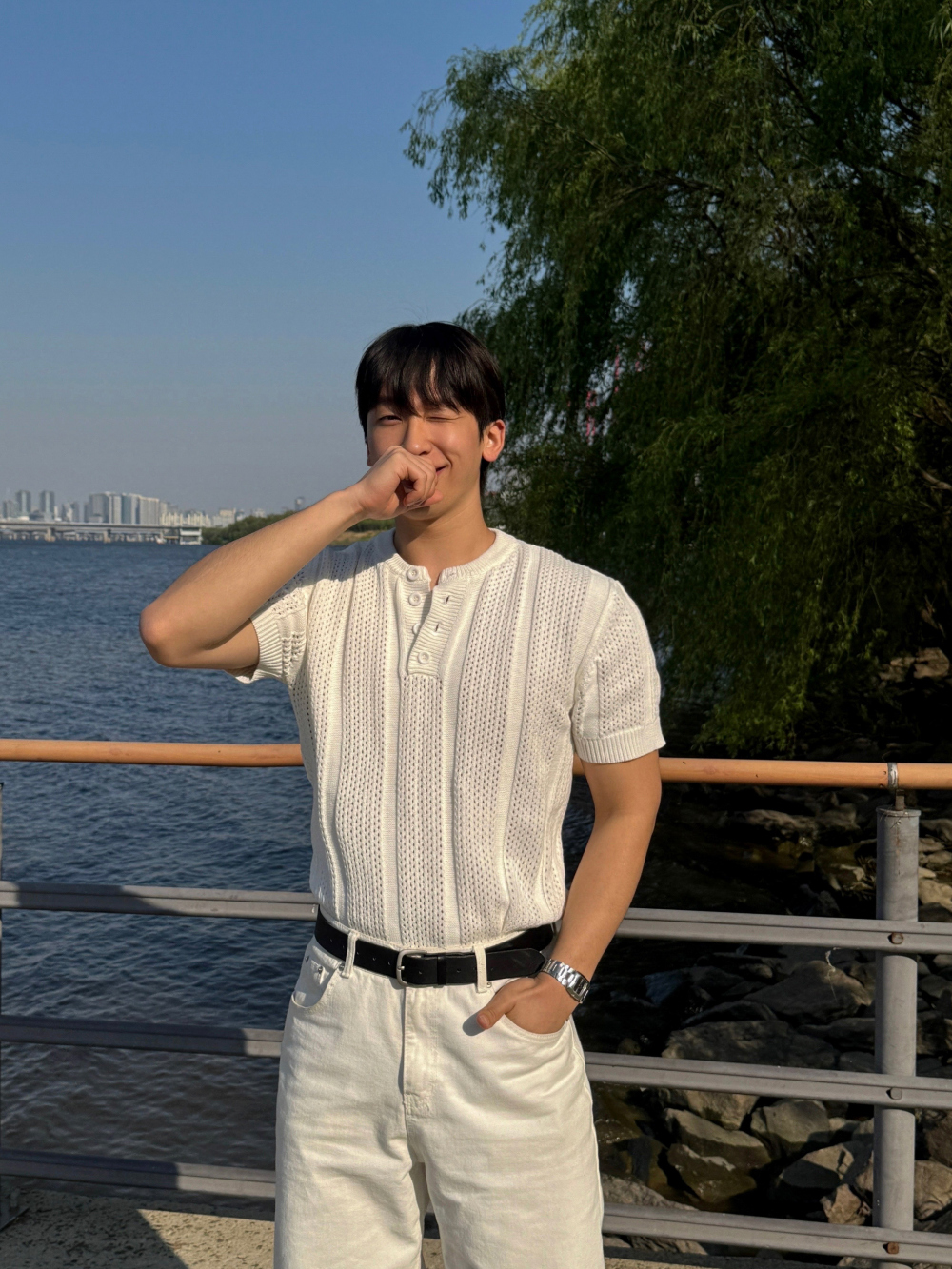 반팔 티셔츠 모델 착용 이미지-S1L16