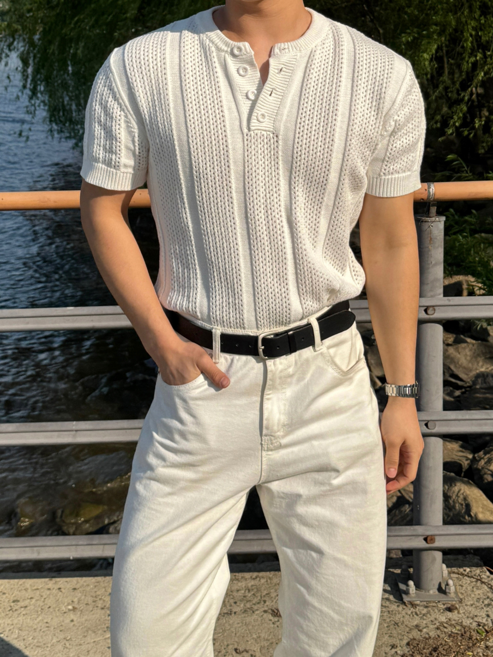 반팔 티셔츠 모델 착용 이미지-S1L17