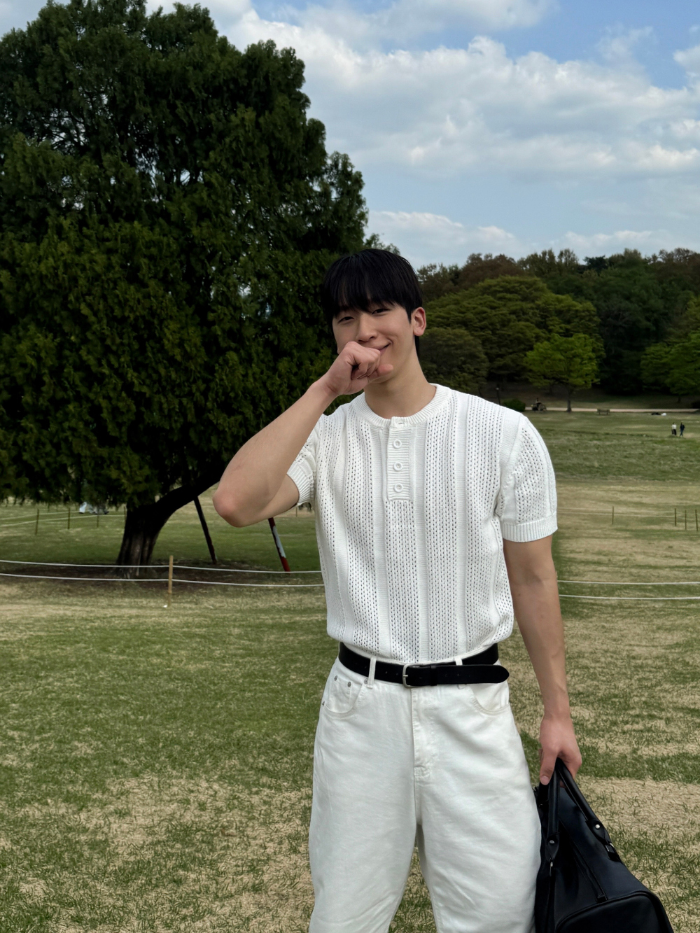 반팔 티셔츠 모델 착용 이미지-S1L22