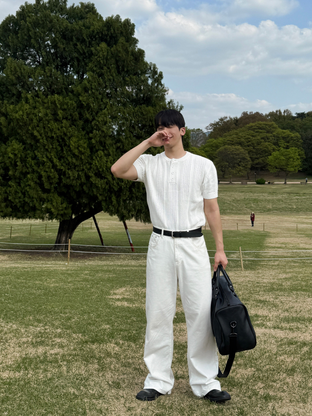 반팔 티셔츠 모델 착용 이미지-S1L27