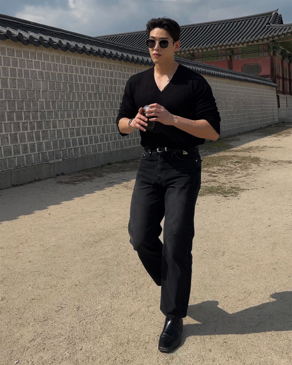 긴팔 티셔츠 모델 착용 이미지-S1L30