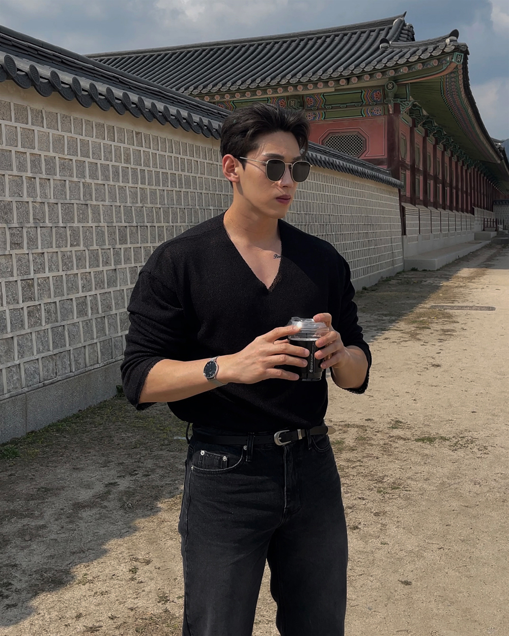 긴팔 티셔츠 모델 착용 이미지-S1L23