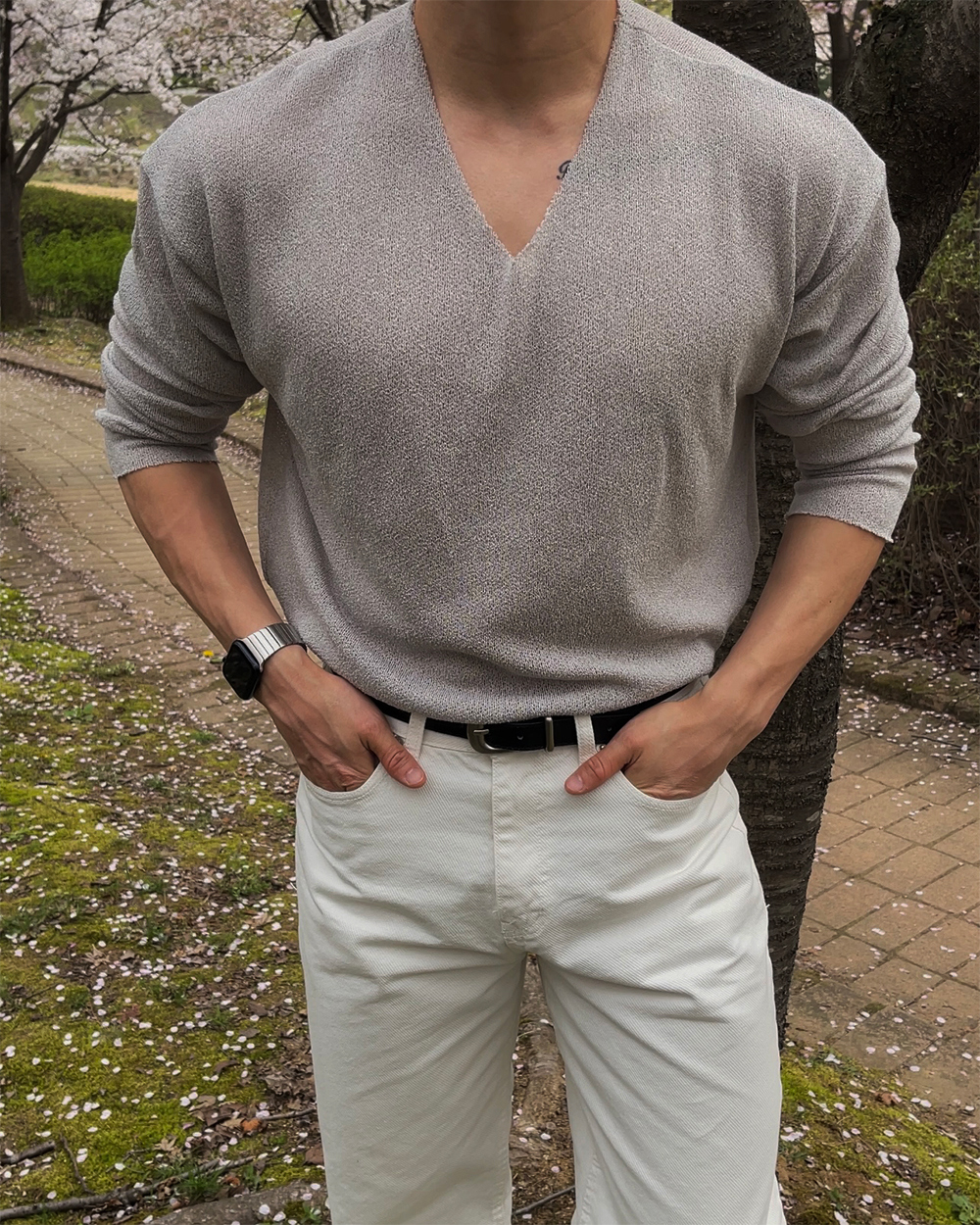 긴팔 티셔츠 모델 착용 이미지-S3L9