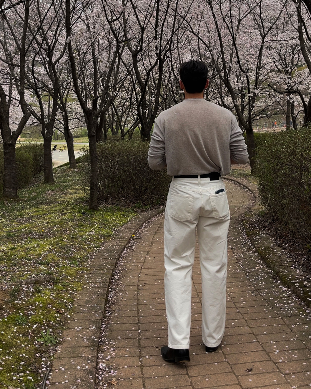 긴팔 티셔츠 모델 착용 이미지-S3L20