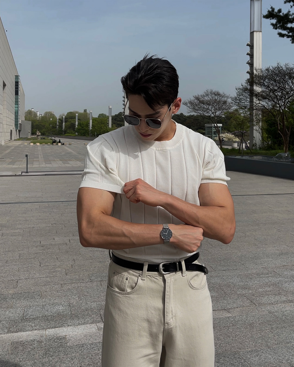 반팔 티셔츠 모델 착용 이미지-S1L39