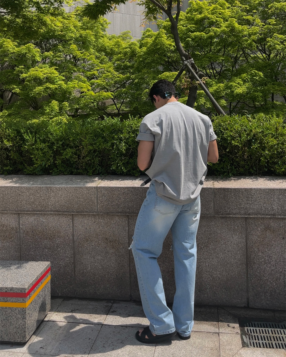 반팔 티셔츠 모델 착용 이미지-S1L48