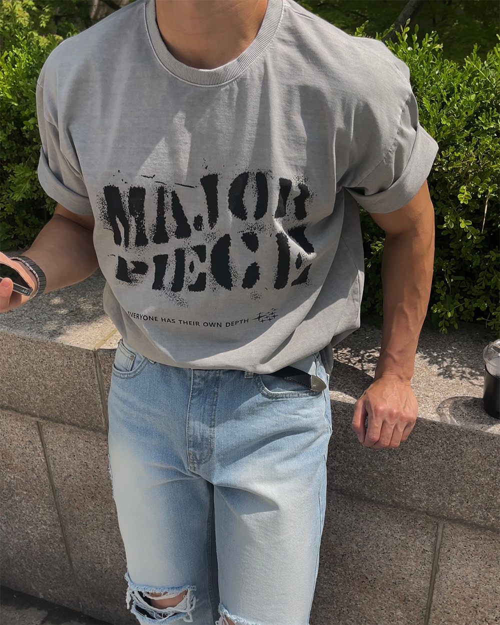 반팔 티셔츠 모델 착용 이미지-S1L43