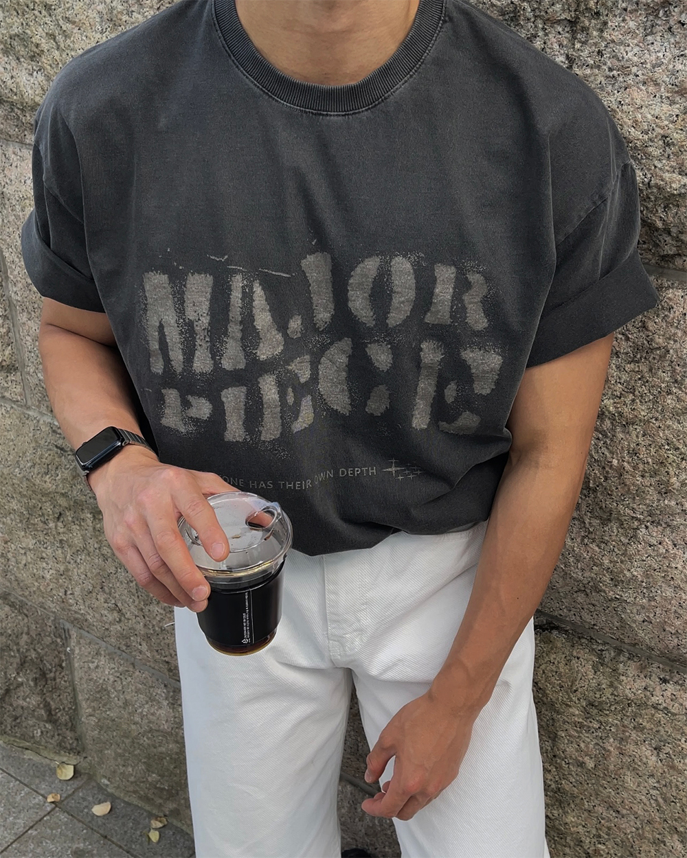 반팔 티셔츠 모델 착용 이미지-S1L28