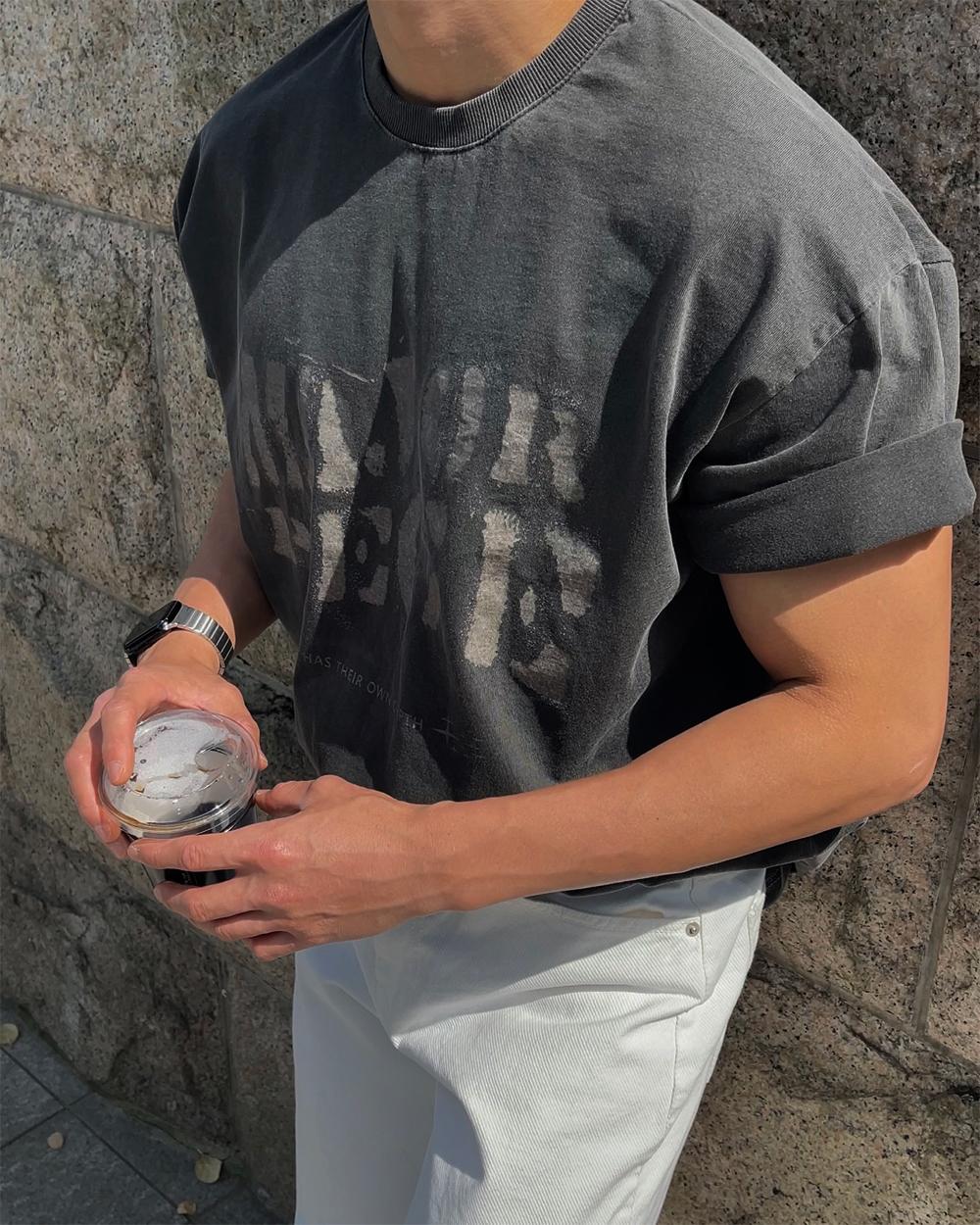 반팔 티셔츠 모델 착용 이미지-S1L26