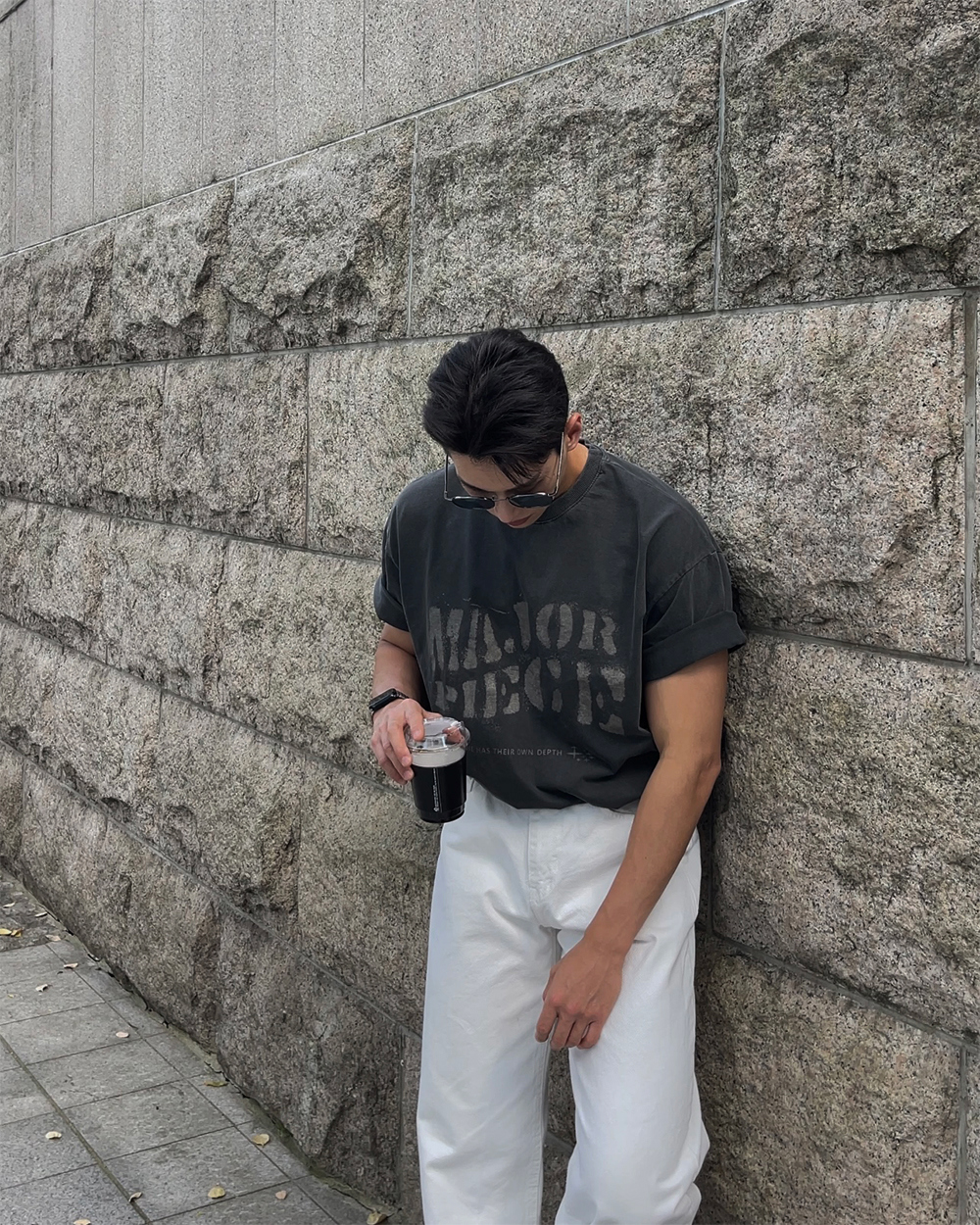 반팔 티셔츠 모델 착용 이미지-S1L27