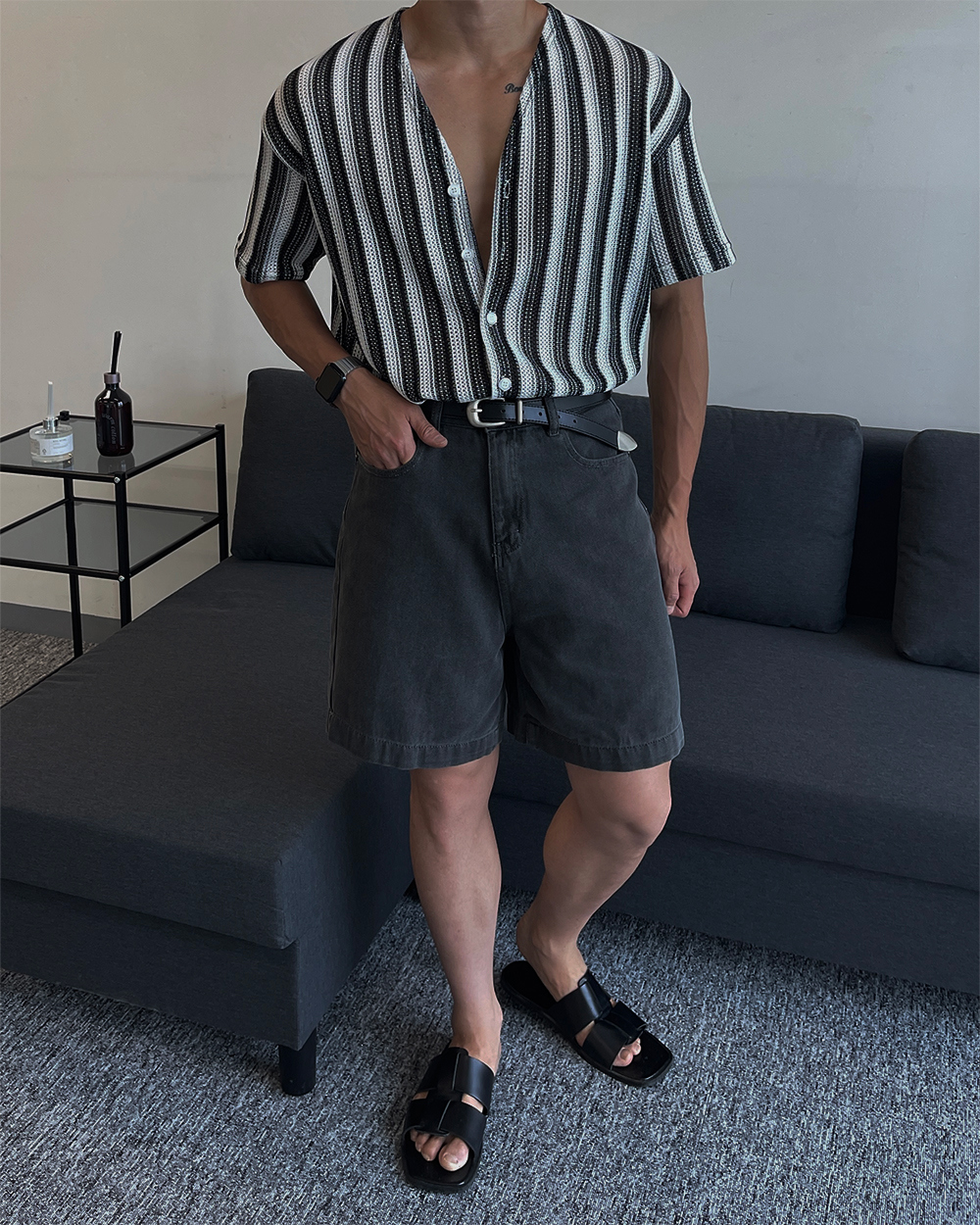 블라우스 모델 착용 이미지-S1L49