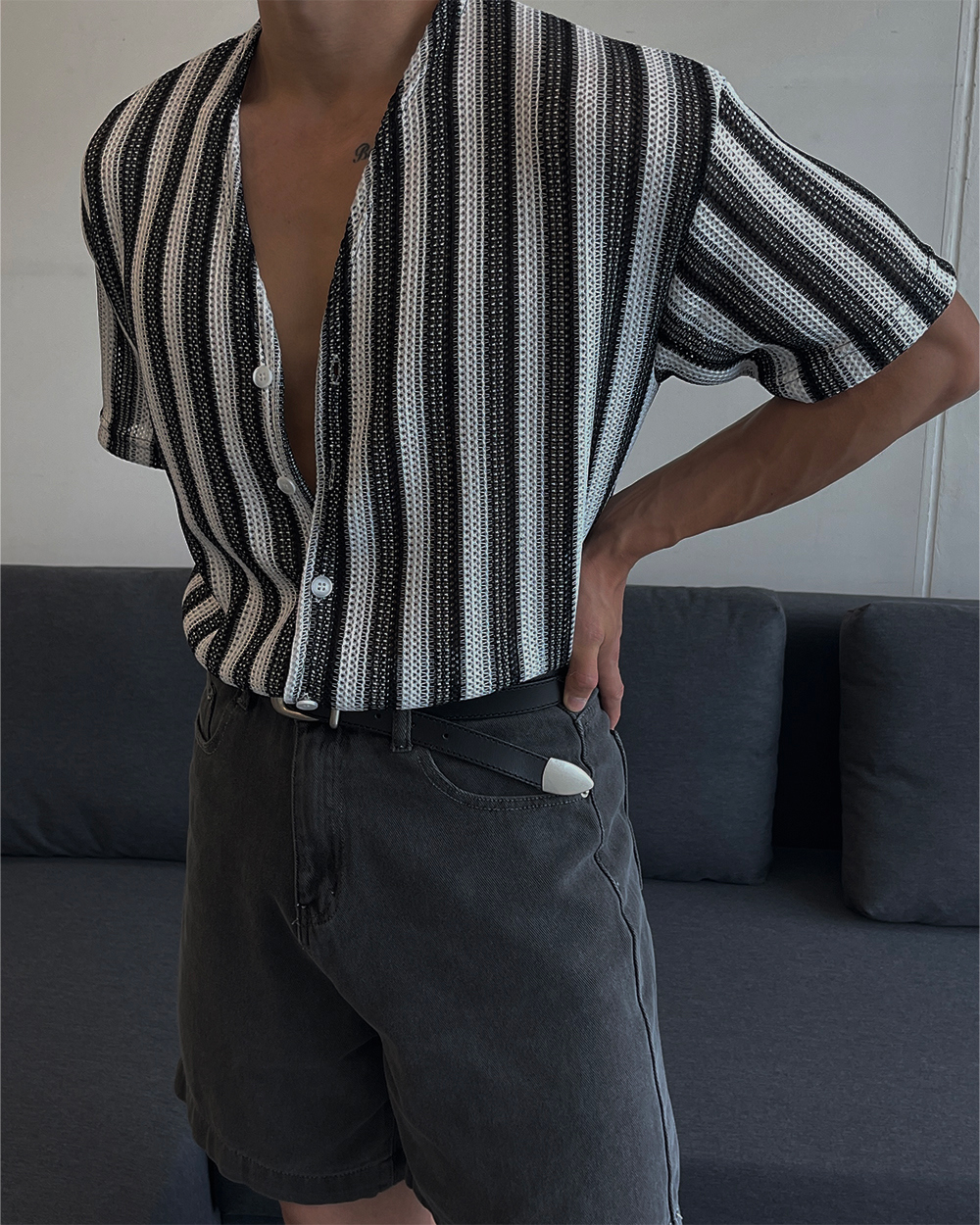 블라우스 모델 착용 이미지-S1L40