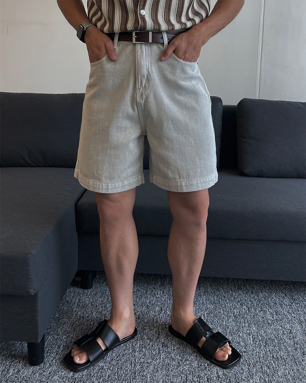 블라우스 모델 착용 이미지-S1L23