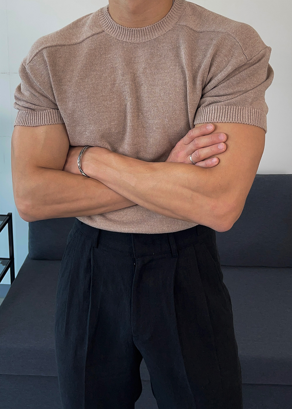 반팔 티셔츠 모델 착용 이미지-S6L7