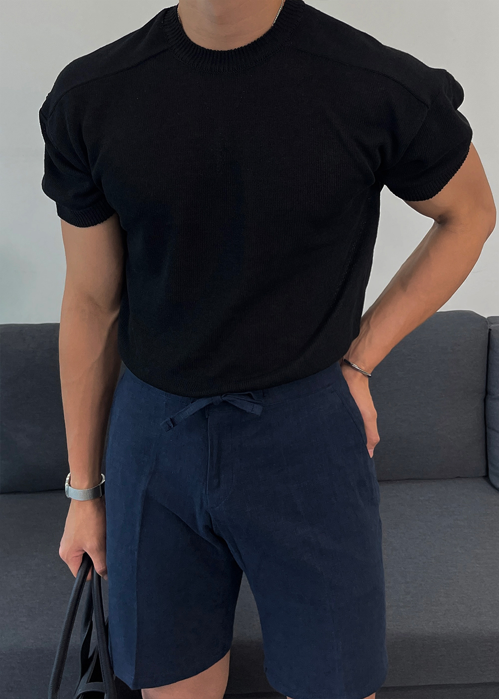 반팔 티셔츠 모델 착용 이미지-S8L4