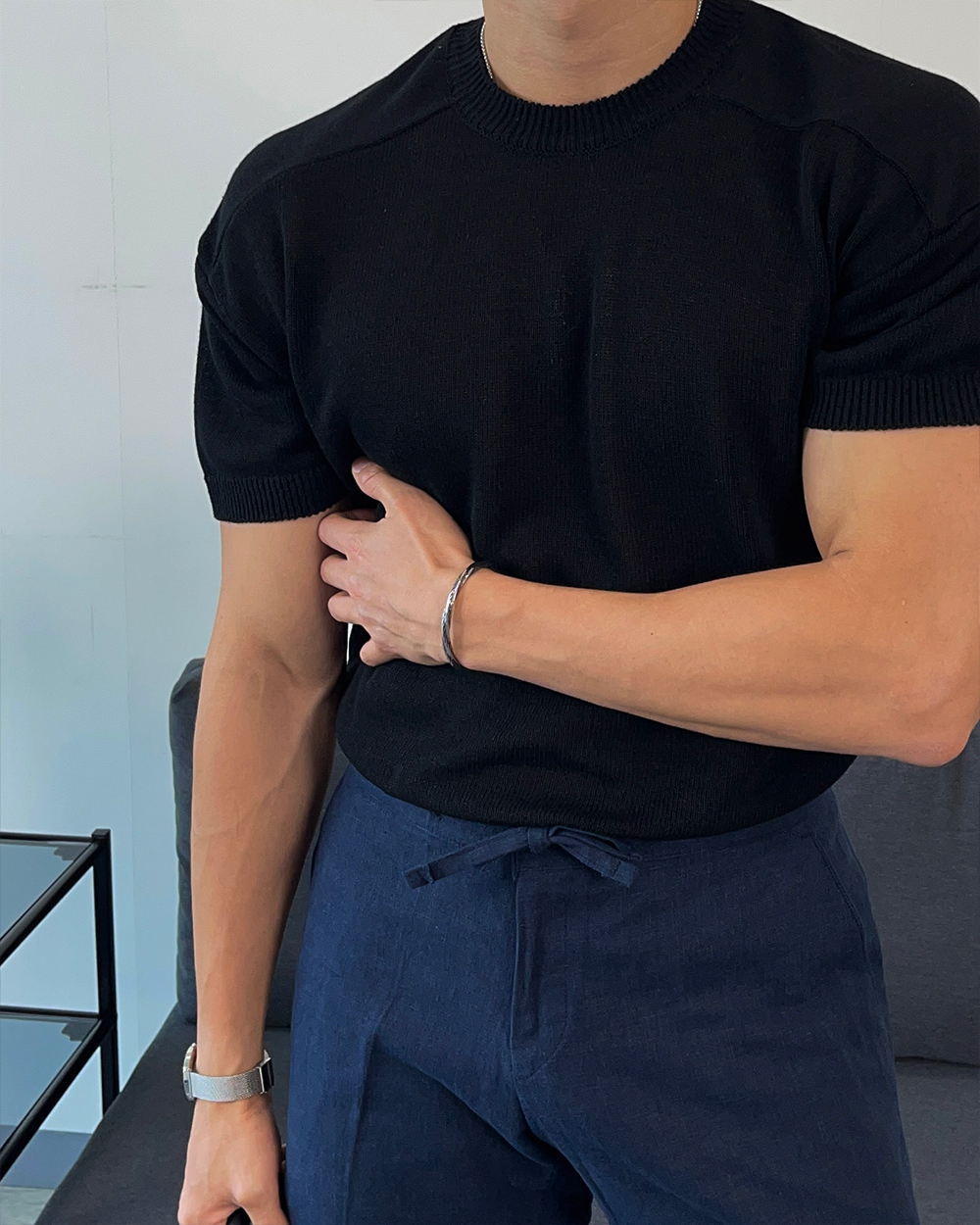 반팔 티셔츠 모델 착용 이미지-S8L6