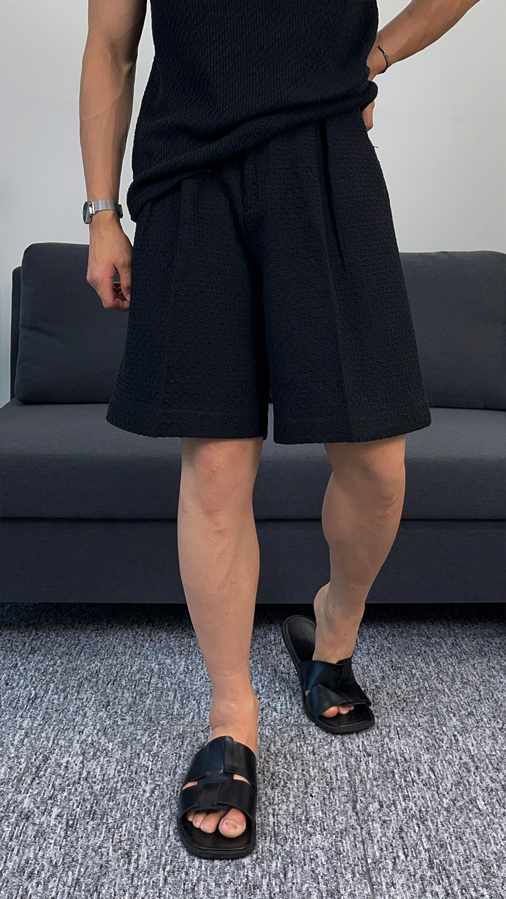 반바지 모델 착용 이미지-S1L35