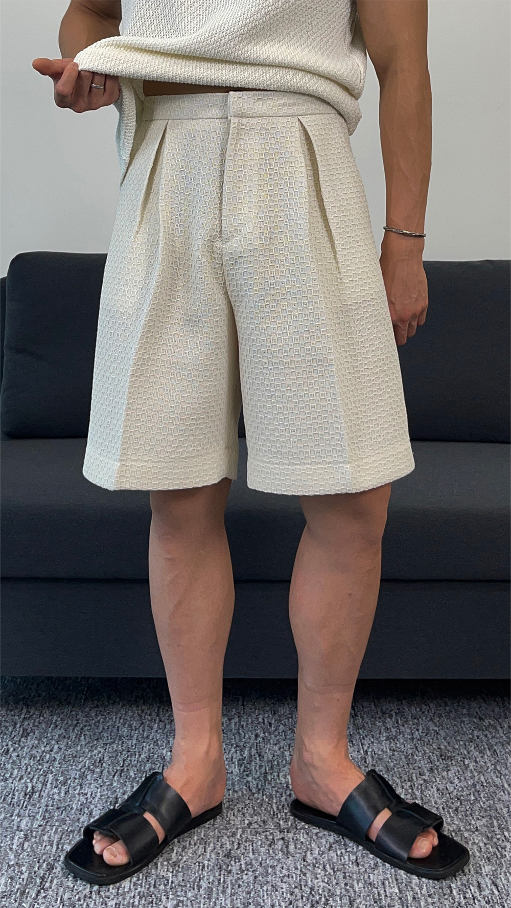 반바지 모델 착용 이미지-S1L26